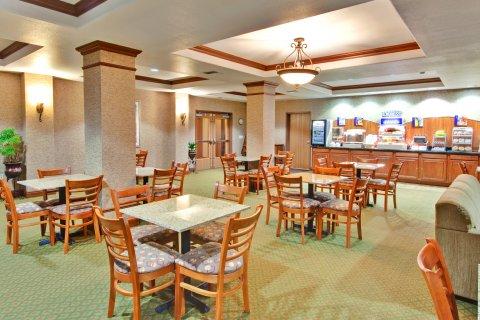 Holiday Inn Express Tehachapi By Ihg Exterior foto